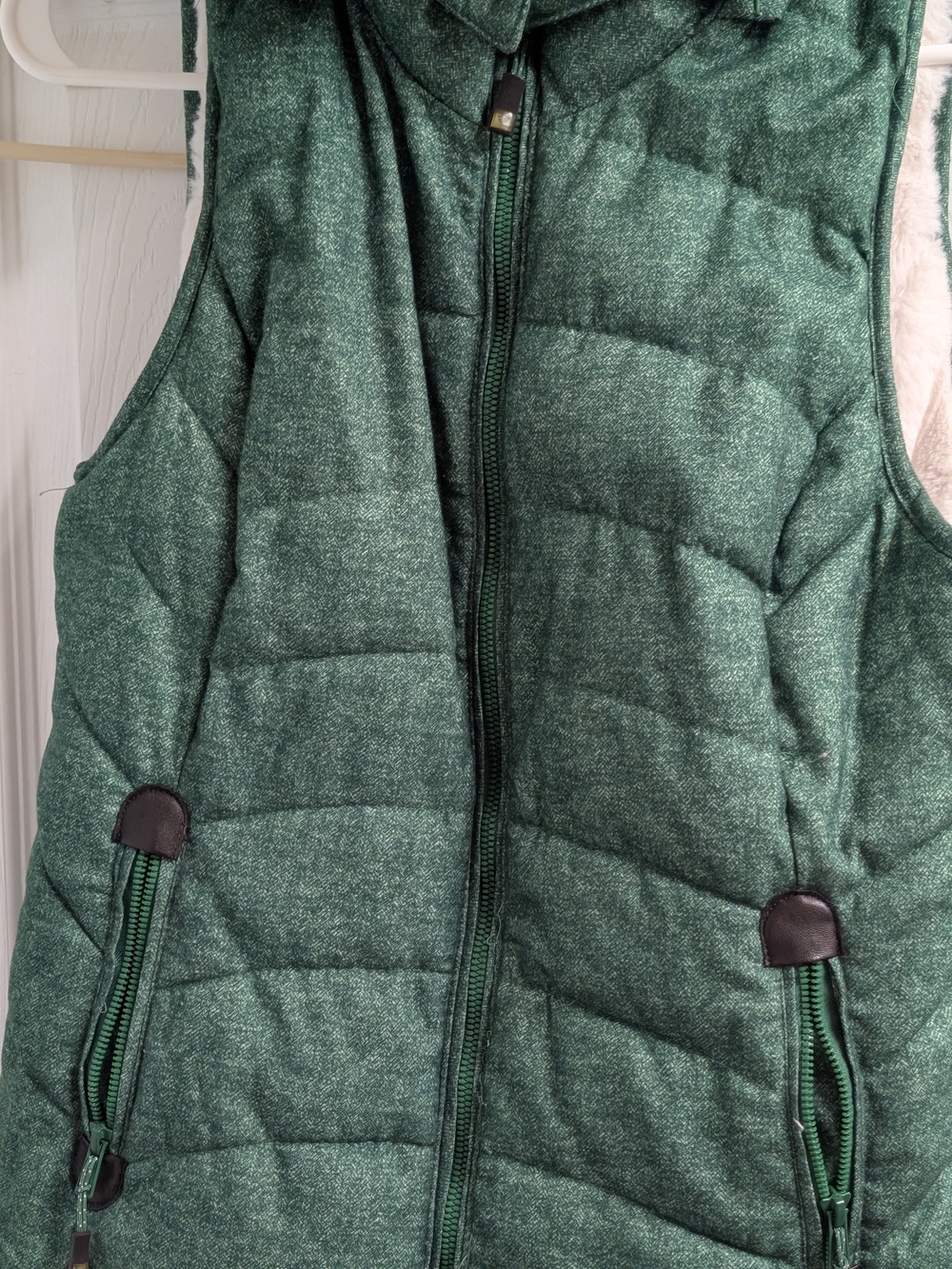 Green Tea Women’s Quilted Green Puffer  Vest With Removable Vest   Soft Lining
